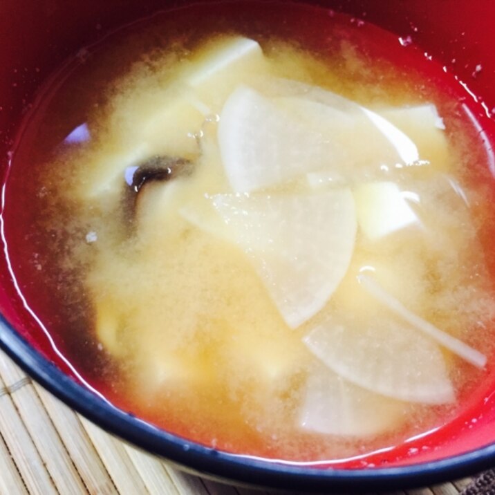 豆腐 大根 しいたけの味噌汁 レシピ 作り方 By たかまさ 楽天レシピ 豆腐 大根 しいたけの味噌汁 レシピ 作り方 By たかまさ 楽天レシピ